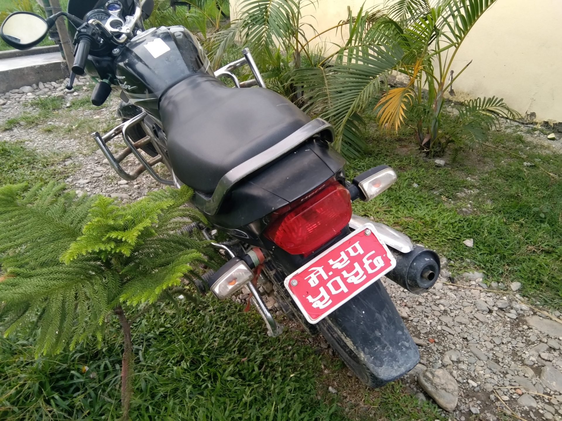 वेवारिसे अवस्थामा मोटरसाइकल फेला