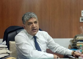 शम्भु थापाको प्रश्न- ‘प्रतिनिधिसभामा नपुगी फलानोले विश्वास प्राप्त गर्न सक्दैन भनेर राष्ट्रपतिले कसरी भन्न मिल्छ ?’
