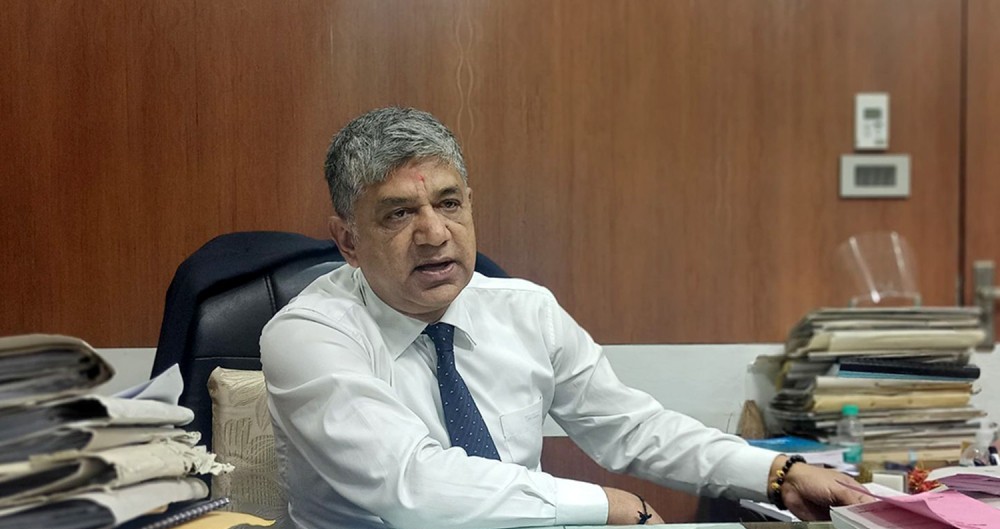 शम्भु थापाको प्रश्न- ‘प्रतिनिधिसभामा नपुगी फलानोले विश्वास प्राप्त गर्न सक्दैन भनेर राष्ट्रपतिले कसरी भन्न मिल्छ ?’