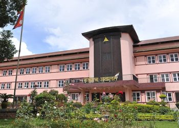 जनमोर्चाले सांसदबाट निकालेपछि थापा पुगे सर्वोच्चमा