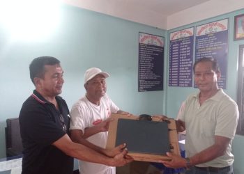 काँकरभिट्टा बहुमुखी क्याम्पसद्वारा प्राध्यापकहरुलाई ल्यापटप वितरण