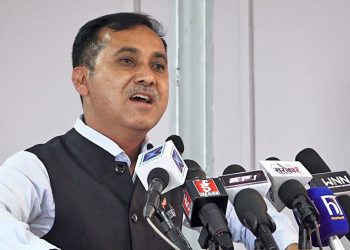 प्रधानमन्त्रीको जवाफ अंहकारको जगमा उभिएको छ : विश्वप्रकाश शर्मा