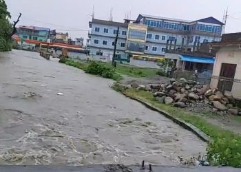 अविरल वर्षाका कारण मोरङ र सुनसरी खोलाहरुमा  आज (शनिबार) बिहानैदेखि बाढी
