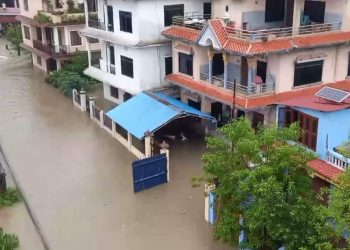 इटहरीमा दर्जनौं  घर डुबानमा,अधिकांश क्षेत्रहरू  जलमग्न(तस्वीर सहित)
