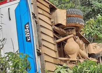 सिन्धुपाल्चोकको ठोकर्पामा बस दुर्घटना हुँदा दुईको मृत्यु, ४१ घाइते