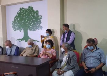 महामन्त्री लड्ने घोषणा गरेका गगन थापा पौडेल समूहको बैठकमा