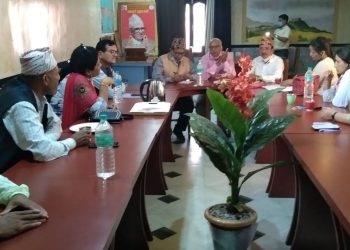 साहित्य चौतारीले दक्षिणारहित सामुहिक सडक देउसी खेल्ने