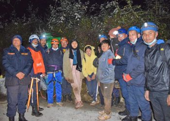 चन्द्रागिरिमा हिउँ खेलेर फर्किंदा हराएका ५ जनाको उद्धार