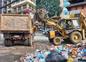 मध्यरातमा काठमाडौंको फोहोर उठाउने सहमति, आजदेखि अवरोध हट्ने