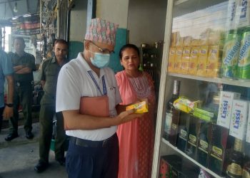 चाडपर्वको बेला उपभोक्ता ठगीलाई नियन्त्रण गर्न काँकरभिट्टा बजारको अनुगमन