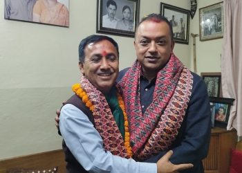 गगनको घर पुगेर विश्वप्रकाशले भने : प्रधानमन्त्री बनाउन प्रस्तावक आफैँ उभिन्छु