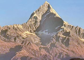 जलवायु परिवर्तनको असर : माछापुच्छ्रे हिमाल बन्यो कालापत्थर
