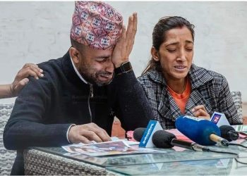 अस्पतालको हेलचेक्राइको कारण छोरीको निधन भएको भन्दै र न्यायका लागि संघर्ष गर्दै चर्चित सर्जक “गौरव दर्पण”