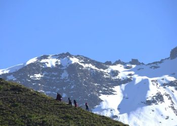 बझाङको हिमपहिरोमा एक जनाको शव भेटियो, दुई बेपत्ता