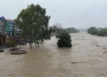 झापामा खोलाले बगाएर तीन जना बेपत्ता