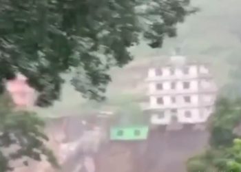 बिपी राजमार्गकाे पहिराेले नार्केको बजारै बगायो