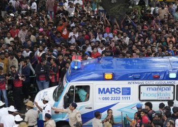 RCB को ऐतिहासिक जित शोकमा बद्लियो: भागदौंडमा ११ को ज्यान गयो