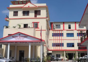 विराटनगरमा अत्यधिक गर्मीका कारण सामुदायिक विद्यालयहरू तीन दिनका लागि बन्द, तराईका जिल्लाहरूमा जनजीवन प्रभावित