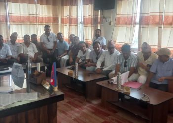 झापा र इलामका निर्माण व्यवसायीले बुझाए मुख्यमन्त्रीलाई ज्ञापन पत्र