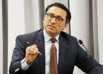 ह्वाट्सएपजस्तै सरकारी म्यासेजिङ एप बन्दै: विदेशी सर्भरमा डाटा जाँदैन, अर्बौँ रुपैयाँ बचत गर्ने अर्थमन्त्री वाग्लेको दाबी