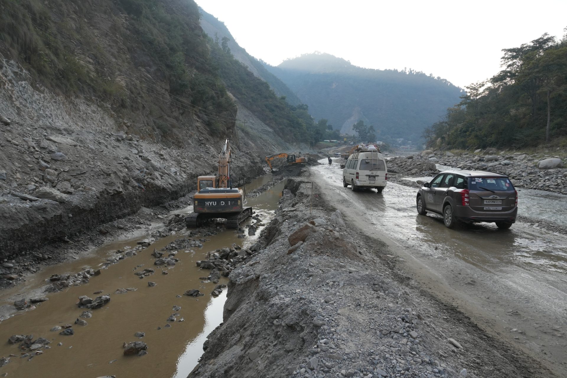 बीपी राजमार्गमा रात्रिकालीन बन्दको समय परिमार्जन: अब साँझ ६ देखि बिहान ४ बजेसम्म आवागमन ठप्प हुने