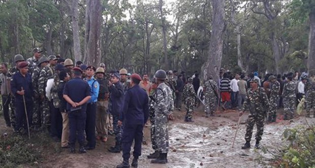 Tension in Susta area: Indian SSB personnel in camouflage uniforms are seen standing and talking to Nepali police and local residents, who appear to be protesting against the Indian SSB's increased patrols and unauthorized activities within Nepali territory.