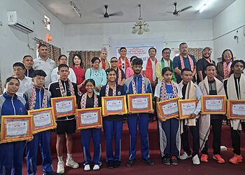 खेलाडीलाई नगदसहित सम्मान, भेषराज भण्डारीको समितिको विदाई