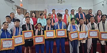खेलाडीलाई नगदसहित सम्मान, भेषराज भण्डारीको समितिको विदाई