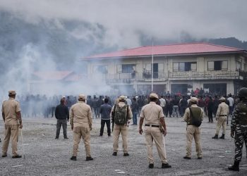 भारतको अरुणाचल प्रदेशमा जलविद्युत् बाँधविरुद्ध भएको प्रदर्शन