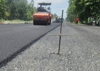 स्तरोन्नति भइरहेको एसियाली राजमार्गको सडक खण्ड