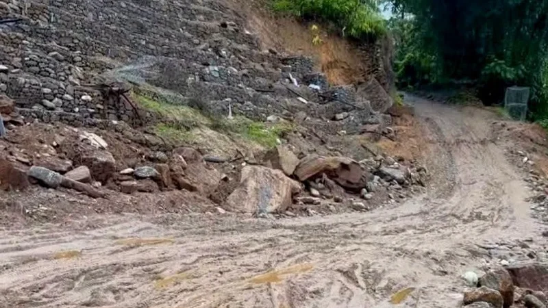 बेलासे-गोलाखर्क भञ्ज्याङ सडकखण्ड