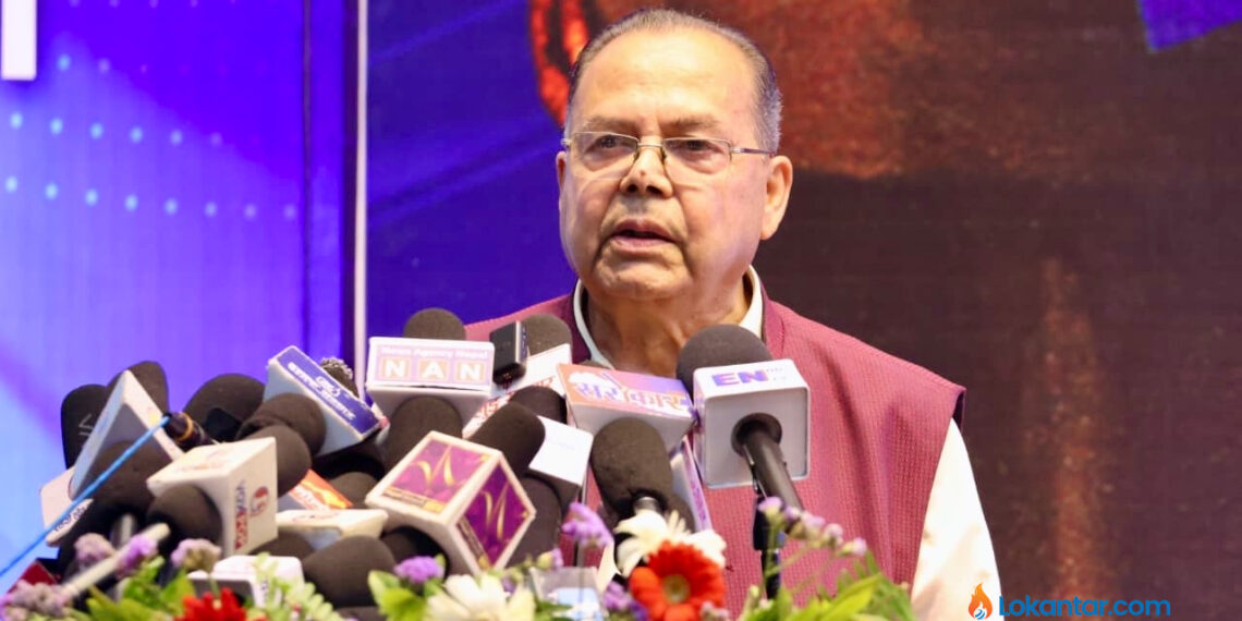 अस्पतालमा उपचाररत पूर्वप्रधानमन्त्री झलनाथ खनाल