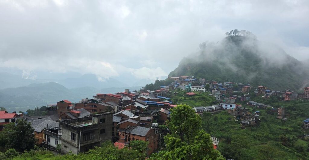 नेपालको आकाशमा देखिएका बादल र मौसमको दृश्य