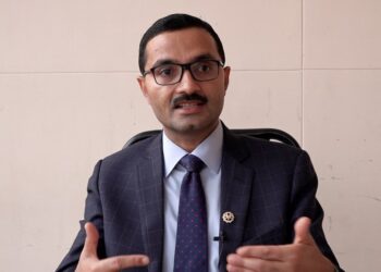 नेपाली कांग्रेसको नेतृत्वसँग कुराकानी गर्दै आरके शर्मा