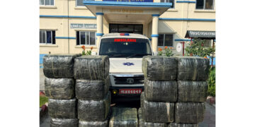 सुनसरीमा गाँजा बरामद गरिएको एम्बुलेन्स र प्रहरी परिसर