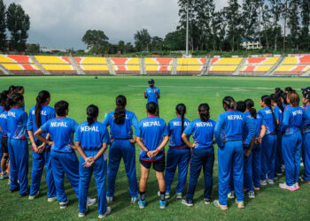 त्रिवि क्रिकेट मैदानमा अभ्यास गरिरहेका नेपाली महिला क्रिकेट खेलाडीहरू
